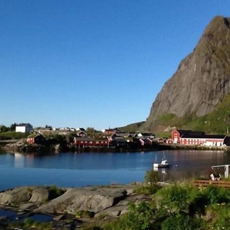Nordlandshus Ved Havet Pa Reine, Lofoten Exteriér fotografie