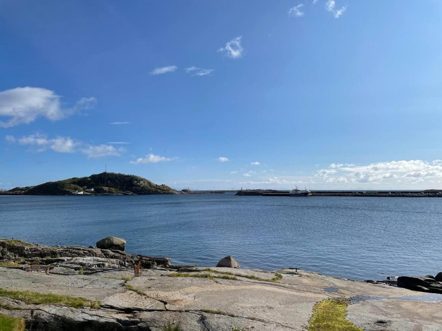 Nordlandshus Ved Havet Pa Reine, Lofoten Exteriér fotografie